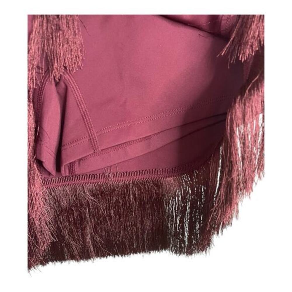 Halara‎ Softlyzero Airy Crossover Fringe Hem Bodycon 2-in-1 Mini Skirt Berry Red - Picture 5 of 7